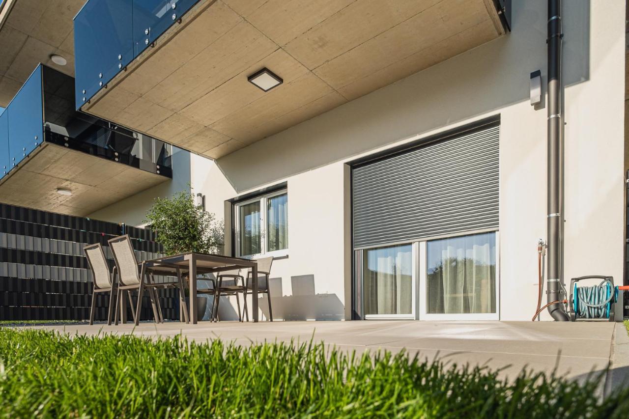 Deluxe Apartment Грац Екстер'єр фото