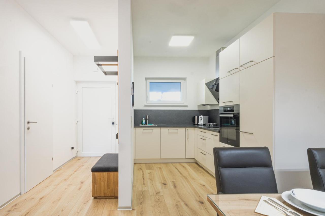 Deluxe Apartment Грац Екстер'єр фото