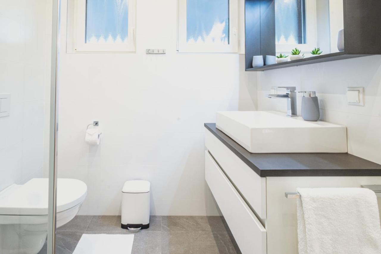 Deluxe Apartment Грац Екстер'єр фото